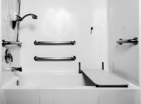 Accessible Tub Installation in Crestwood
