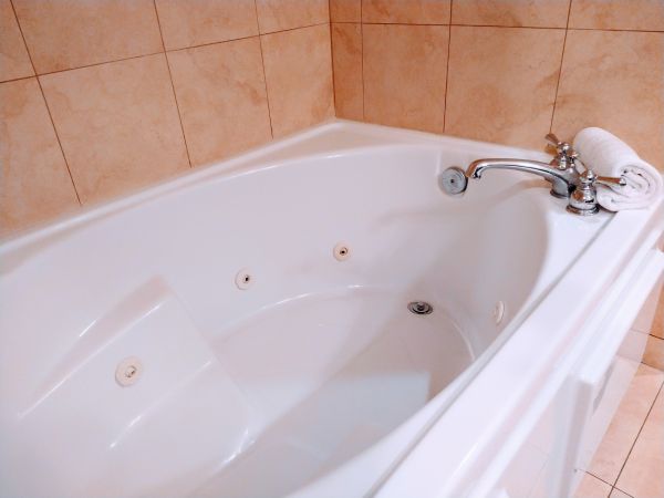 Acrylic Tub Installation in Crestwood